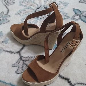 Wedge sandals